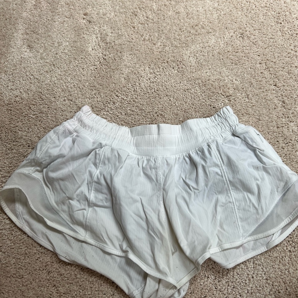 White lulu hotty hots size 2 no stains and good condition- light pilling on back